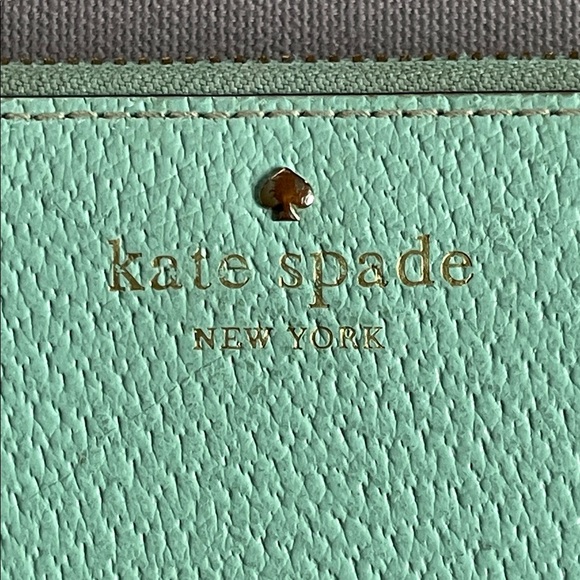 Kate Spade Wallet - Picture 2 of 11